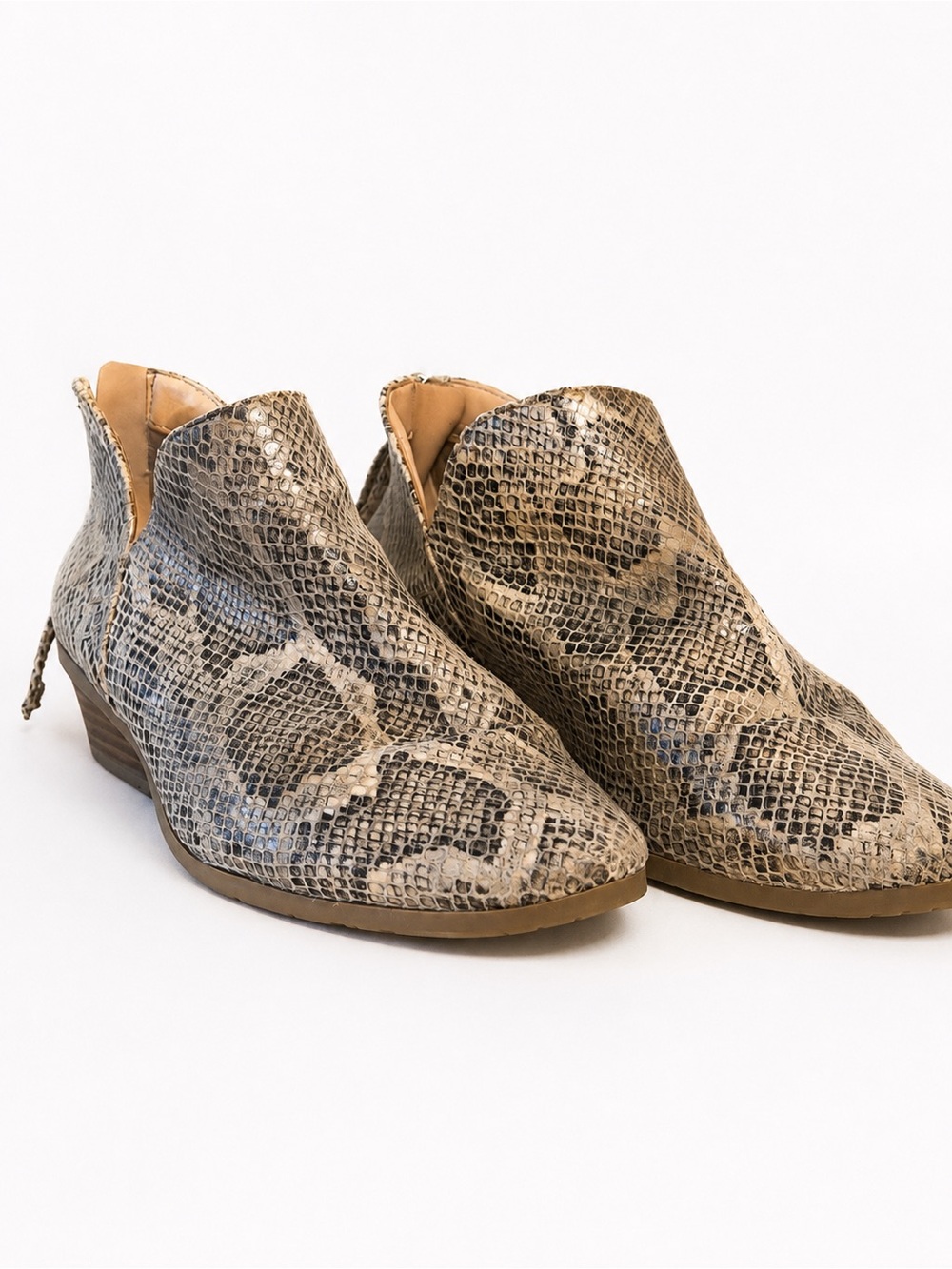 Kenneth Cole Reaction Snakeskin Print Ankle Booties Pointed Toe Size 8.5